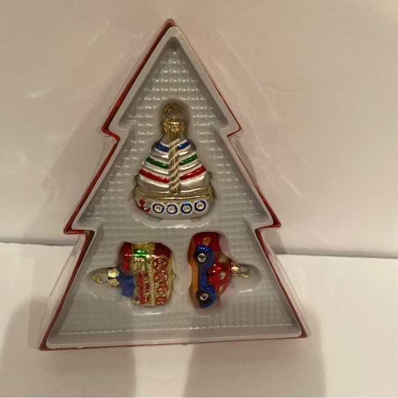 Christmas Street Hand Crafted European Style Glass Ornaments - Picture 2 of 7